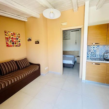Bed and Breakfast Borgo Camicia In Барчеллона-Поццо-ди-Готто Экстерьер фото