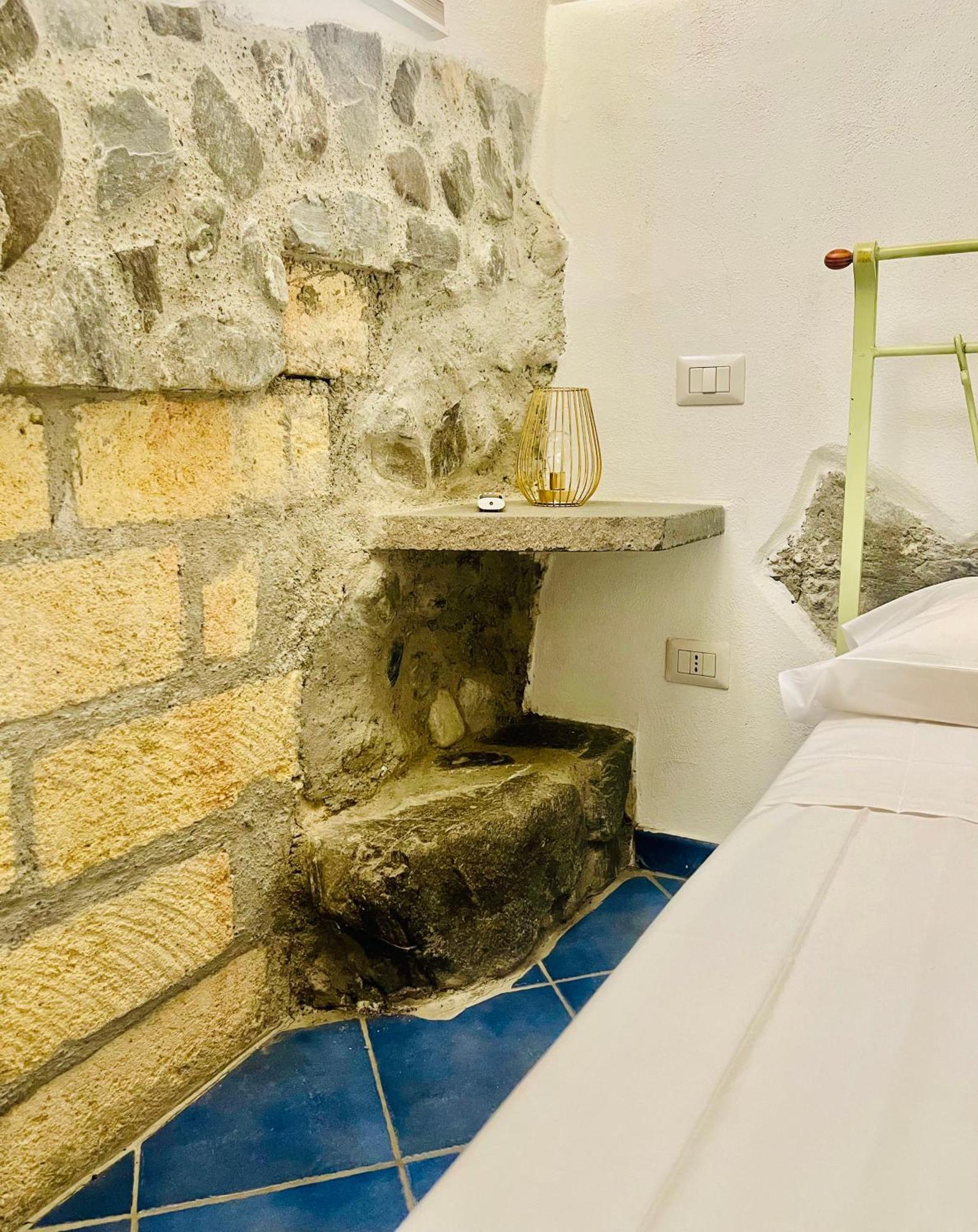 Bed and Breakfast Borgo Camicia In Барчеллона-Поццо-ди-Готто Номер фото