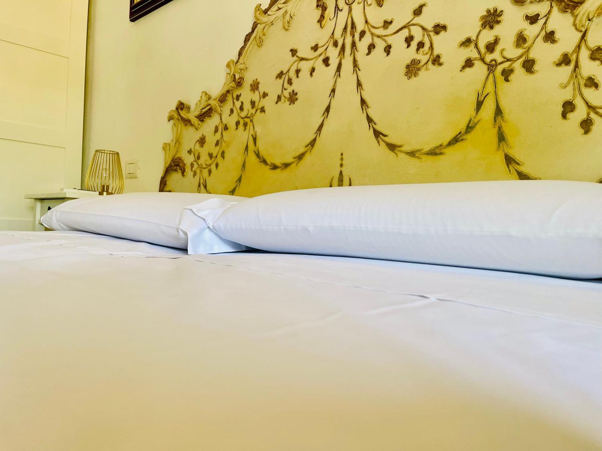 Bed and Breakfast Borgo Camicia In Барчеллона-Поццо-ди-Готто Номер фото