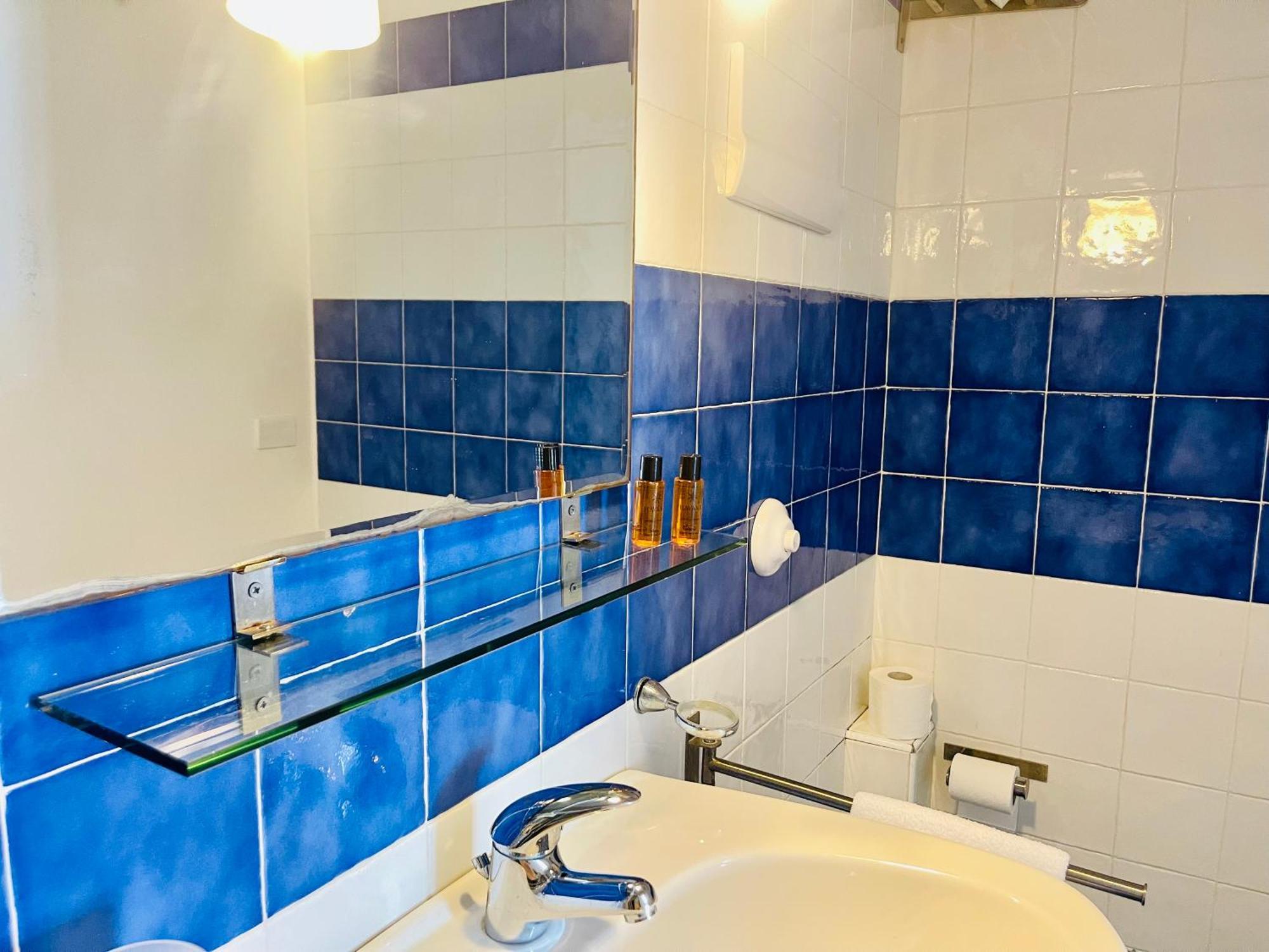 Bed and Breakfast Borgo Camicia In Барчеллона-Поццо-ди-Готто Номер фото